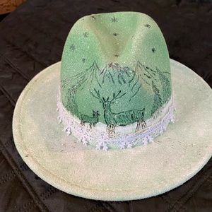 Fedora hand painted and wildlife pyrography green